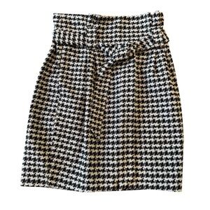 Express Black and White Houndstooth Pencil Skirt